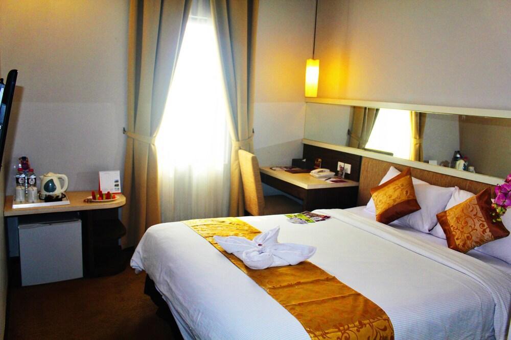Tjokro Hotel Klaten Exterior foto